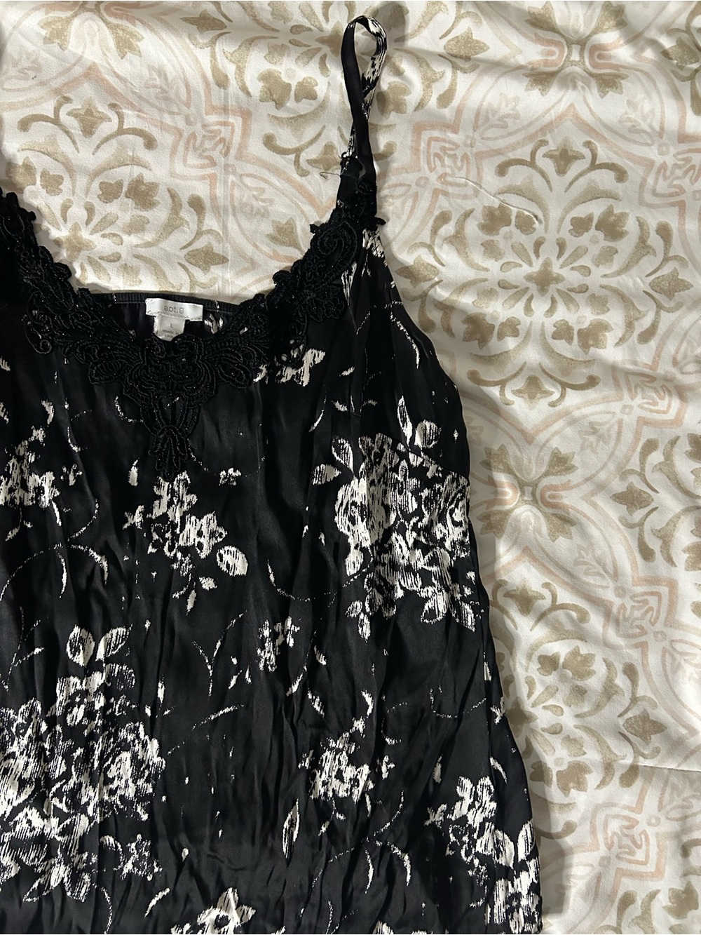 Apt. 9 Black Floral Lace-Trim Cami - Picture 3 of 6